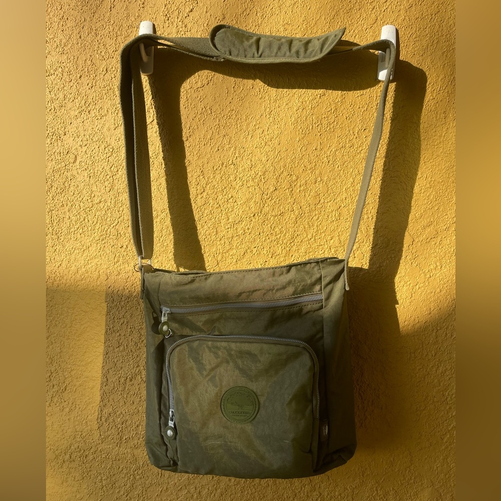 Oakarbo Crinkle Nylon Crossbody Purse Multi-Pocket Travel bag
